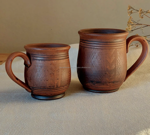 Chope à bière en bois de chêne faite à la main gravée avec des motifs personnalisés Style classique Tayyab Artisanat pour cadeaux d'affaires - Product Image 2