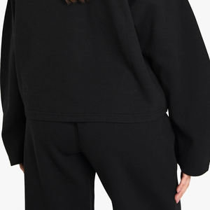 Fabricante de Sudaderas para Compradores al por Mayor con Material Duradero para Invierno 2026, Cuello con Cremallera, Diseño de Color Sólido, OEM, Térmicas para Mujer - Product Image 6