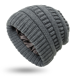 Bonnet tendance en jacquard avec doublure en satin pour femme, bonnet d'hiver en tricot torsadé, bonnet ample, bonnet chaud avec doublure en soie - Product Image 1