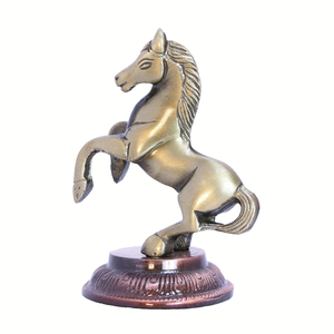 Escultura de Caballo Dorado Hecha a Mano, Elegante Pieza Decorativa para la Oficina y la Sala de Estar - Product Image 3