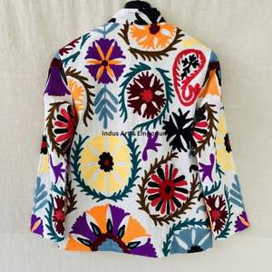 Chaqueta de algodón Suzani hecha a mano en India, chaqueta corta bordada a mano, abrigo unisex, chaqueta corta Suzani hecha a mano - Product Image 5