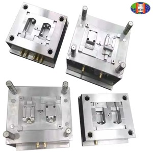 Moulage par injection de plastique HIPS à 4 cavités à canal froid personnalisé |   Composants d'éclairage de précision et d'équipements d'indication - Product Image 1