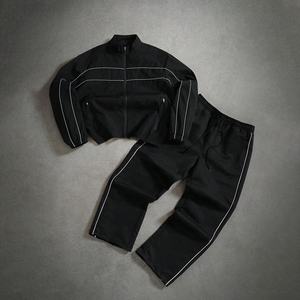 Ensemble de survêtement unisexe en nylon respirant et léger, grande taille, écologique, avec logo personnalisé, style streetwear oversize, idéal pour l'hiver - Product Image 2