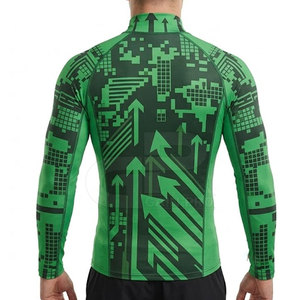 Camiseta de compresión cómoda para fútbol, diseñada para entrenamiento diario, ejercicios en el gimnasio, correr y actividades deportivas competitivas. - Product Image 5