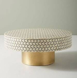 Mesa de centro redonda con incrustaciones de hueso negro y patrón geométrico, decoración para el hogar con detalles en latón - Product Image 2
