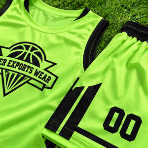 Uniforme de Baloncesto Personalizado Verde Neón y Negro con Pantalones Cortos, Ropa Deportiva Estampada al por Mayor para Equipos Escolares y Clubes - Product Image 3