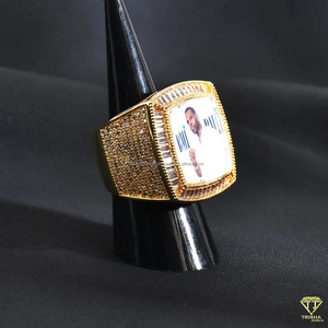 Bague personnalisée avec photo en diamant de laboratoire et argent 925, avec diamant de laboratoire taille baguette, ton or, bijoux commémoratifs hip-hop pour homme - Product Image 5
