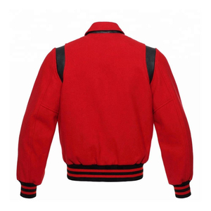 Veste universitaire en laine rouge pour homme avec accents noirs sur les manches, col rabattu, fermeture boutonnée, style preppy, vêtement d'extérieur pour l'automne - Product Image 6