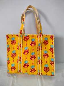 Bolso Tote Acolchado Kantha, Bolso de Hombro de Algodón a Rayas Hecho a Mano, Ecológico, Reversible y Plegable, Diseño Conífera - Product Image 5