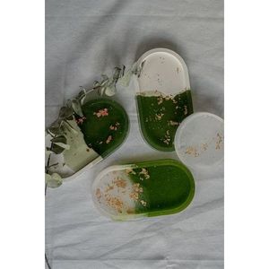 Premium Resin <b>Decorative</b> Trays Oval and Round Shapes for Refined Interiors - Product Image 2