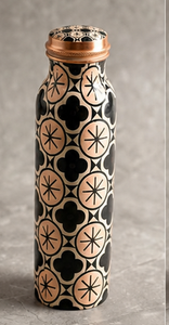Botella de Agua Geométrica Negra y Beige de Cobre Puro, Botella para Beber de Cobre con Diseño Floral, Frasco de Cobre Decorativo - Product Image 1