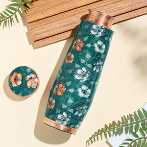 Botella de Agua Ecológica de Doble Pared de Cobre con Diseño Tradicional, Fabricada para un Almacenamiento Saludable del Agua e Hidratación Diaria, Compre Directamente - Product Image 1
