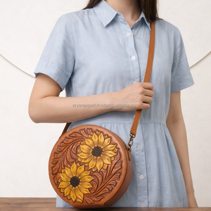 Trending Western Handmade Genuine Leather Sunflower Crossbody Bag Hand-Carved Floral Tooled Canteen Purse for Women Custom OEM - Product Image 3