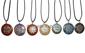 Colgante de botella de virutas de Aventurina verde claro para curación - Product Image 5