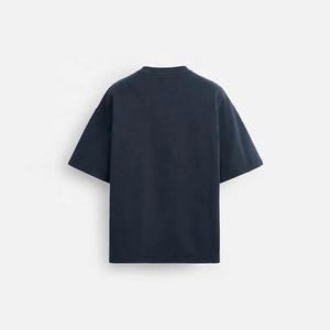 เสื้อยืดโอเวอร์ไซส์ทรงวินเทจ คอเต่า ผ้าถักนิตติ้ง 100% ออร์แกนิคคอตตอน ทรงหลวมไหล่ตก ดีไซน์ทันสมัย - Product Image 6