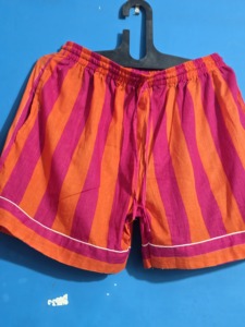 Ensemble pyjama imprimé pour femmes, vêtements de nuit en coton à rayures, haut à manches courtes et pantalon confortable - Product Image 3