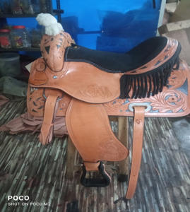 Cuir de vache véritable fabriqué à la main personnalisé Western Pleasure Trail Horse Riding Saddle Cowboy Style Antique Design en vrac - Product Image 3