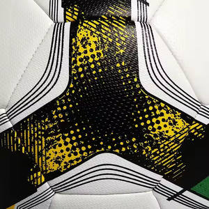 Ballon de football durable conçu sur mesure avec couleurs et logo personnalisés pour l'entraînement et les matchs - Product Image 5