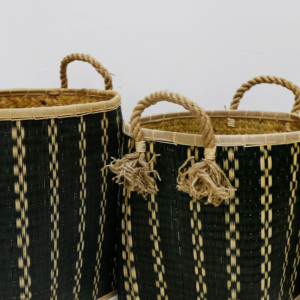 Paniers de rangement en feuilles de palmier tissées à la main Artex Dong Thap avec poignées en corde pour la maison et la cuisine - Product Image 2