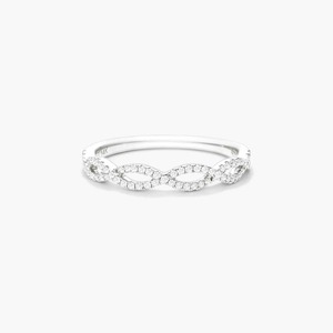 Anillo de Diamantes Hermoso y de Alta Demanda para Mujer, Colección de Joyería de Diseñador, Estilo Brillante y Moderno, Disponible para la Venta - Product Image 5
