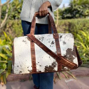 Bolsa de viaje vintage de cuero genuino con pelo de vaca, equipaje de gran capacidad, modelo LHDB-0025 - Product Image 1