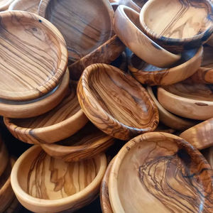 Elegante y Clásico Tazón para Ensalada de Madera de Acacia, Diseño Bonito, Hecho a Mano, Plato para Servir Ensaladas Frescas y Frutas, Decoración Elegante para Fiestas - Product Image 1