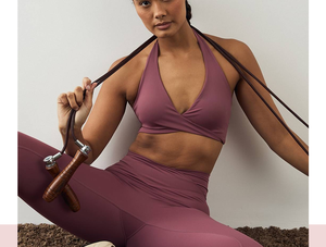 Sujetador deportivo sexy y sostenible 2026 de tela elástica en 4 direcciones con diseño frontal retorcido, top activo sin espalda para uso diario al aire libre y entrenamiento. - Product Image 2