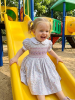 Fabricante Mayorista de Ropa, Vestido para Niñas Hecho a Mano con Diseño Floral Geométrico Morado, Estilo Inglés, Satinado, Transpirable y Ecológico