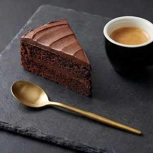 Ensemble de 12 cuillères à dîner en or Aurum de style français, couverts en acier inoxydable de qualité supérieure pour la salle à manger, la cuisine et les restaurants - Product Image 4