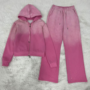 Ensemble survêtement homme personnalisé avec sweat à capuche court et pantalon évasé, imprimé intégral effet délavé soleil, déchiré et délavé à l'acide, orné de strass - Product Image 2