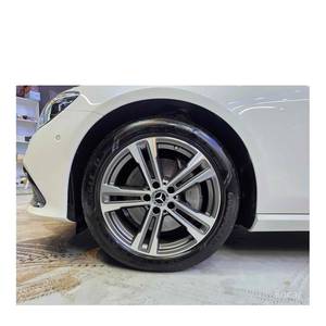 Mercedes-Benz Clase E E350 4MATIC Avantgarde, Asientos de Cuero Automáticos, Volante a la Izquierda, Cámara Trasera, Marzo 2022, 23,700 km - Product Image 5