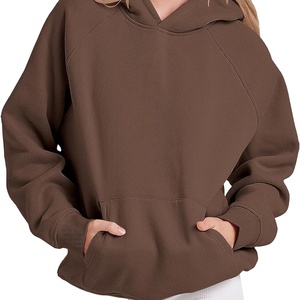 Venta al por mayor de alta calidad de las mujeres de gran tamaño de lana sudaderas de manga larga con capucha camisas bolsillos insignia ropa de otoño - Product Image 2