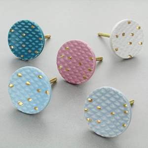 Poignées de porte de placard en céramique de porcelaine décoratives vintage pour la maison et la cuisine, en forme de citrouille, pour commodes, tiroirs et armoires - Product Image 1