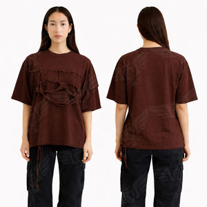 เสื้อยืดโอเวอร์ไซส์ผู้หญิงแบบขายส่ง แต่งลายปะติดสไตล์วินเทจ แขนสั้น สตรีทแวร์ - Product Image 4