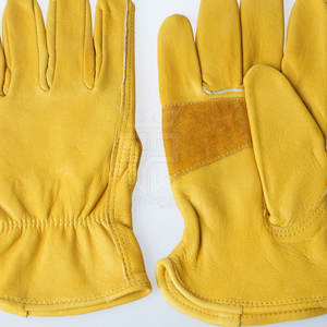 Guantes de seguridad de cuero duraderos con material grueso y diseño flexible para uso diario en trabajos mecánicos y de taller - Product Image 3