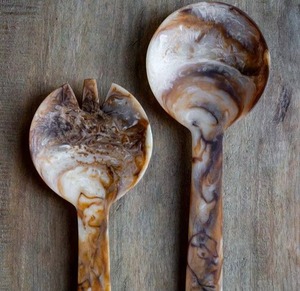 Cuillère en résine durable pour un usage quotidien à la table. Cuillère en résine conçue pour une utilisation fluide en cuisine. Cuillère en résine adaptée à une utilisation prolongée. - Product Image 6
