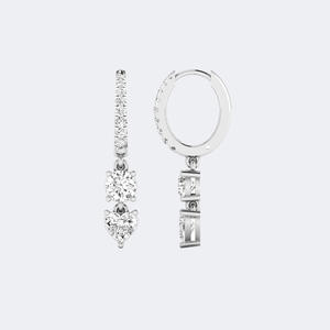 1.40CTW, Redondo/Corazón, Engaste de Garras/Pavé, Pendiente Huggie Colgante / Colgante Lineal de Dos Piedras - Product Image 5