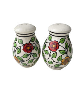 Ensemble salière et poivrière en céramique artisanale, finition émaillée, motif floral, passe au lave-vaisselle, écologique, vaisselle de cuisine pour les fêtes - Product Image 1