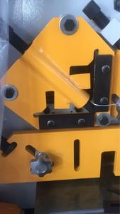 Machine de découpe et de poinçonnage hydraulique de haute qualité pour le travail du fer - Product Image 4