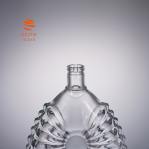 Bouteille à spiritueux en verre cristal blanc côtelé en forme d'éventail plat personnalisable de 1000 ml, adaptée à la <span class=keywords><strong>vodka</strong></span> et au whisky - Product Image 3