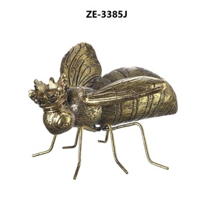Figurine de mouchette en laiton plaqué or, 4 pouces de haut, sculpture animale décorative pour la maison, pièce d'art moulée - Product Image 2