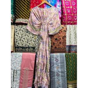 Ethinic Craft Hub - Kaftán de Seda de Lujo con Diseño Floral para Mujer, Elegante Traje de Baño para el Verano, Estilo Indio - Product Image 2