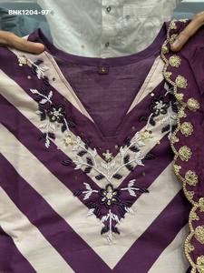 Tenue de soirée, nouvelle collection, Kurti-Pant & Dupatta en Chanderi avec broderies à la main, fabricant de Surat, exportateur de mode féminine. - Product Image 3