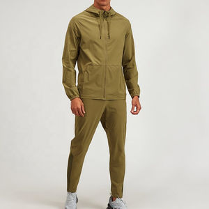 ผู้ผลิตขายส่งชุดวิ่งออกกำลังกายกลางแจ้งสำหรับผู้ชาย น้ำหนักเบา รับทำโลโก้ตามสั่ง - Product Image 1