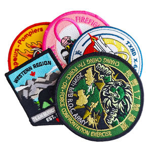 Badges brodés personnalisés pour uniformes avec broderie de qualité supérieure - Product Image 6