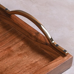 Bandeja de Servir Moderna de Madera de Acacia con Asas de Metal, Diseño Rectangular para Café, Té, Desayuno, Fiestas y Uso en Hoteles - Product Image 3