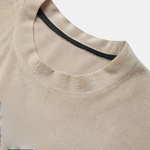 T-shirts légers pour hommes fabriqués en usine au Pakistan, t-shirts pour hommes à prix avantageux - Product Image 3