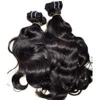 Cheveux humains naturels bouclés ondulés, vierges Remy indiens, cuticules alignées, bruts non traités, pointes épaisses, double trame machine