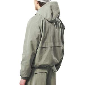 Veste coupe-vent Ripstop pour homme, veste légère à capuche avec poignets élastiques, vêtements de sport d'extérieur, veste tendance en vert olive - Product Image 6