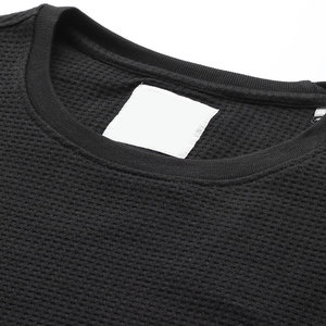 Camiseta Ligera de Tela Waffle, Cómoda, Estilo Minimalista, para Uso Diario, Tejido Waffle Texturizado, Suave y Moderna, Ropa Urbana con Estilo - Product Image 6